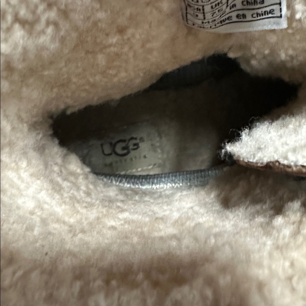 BFS🖤Ugg great shape Goldeneye brown tan smooth leather lace up duck booties boot - Picture 11 of 11
